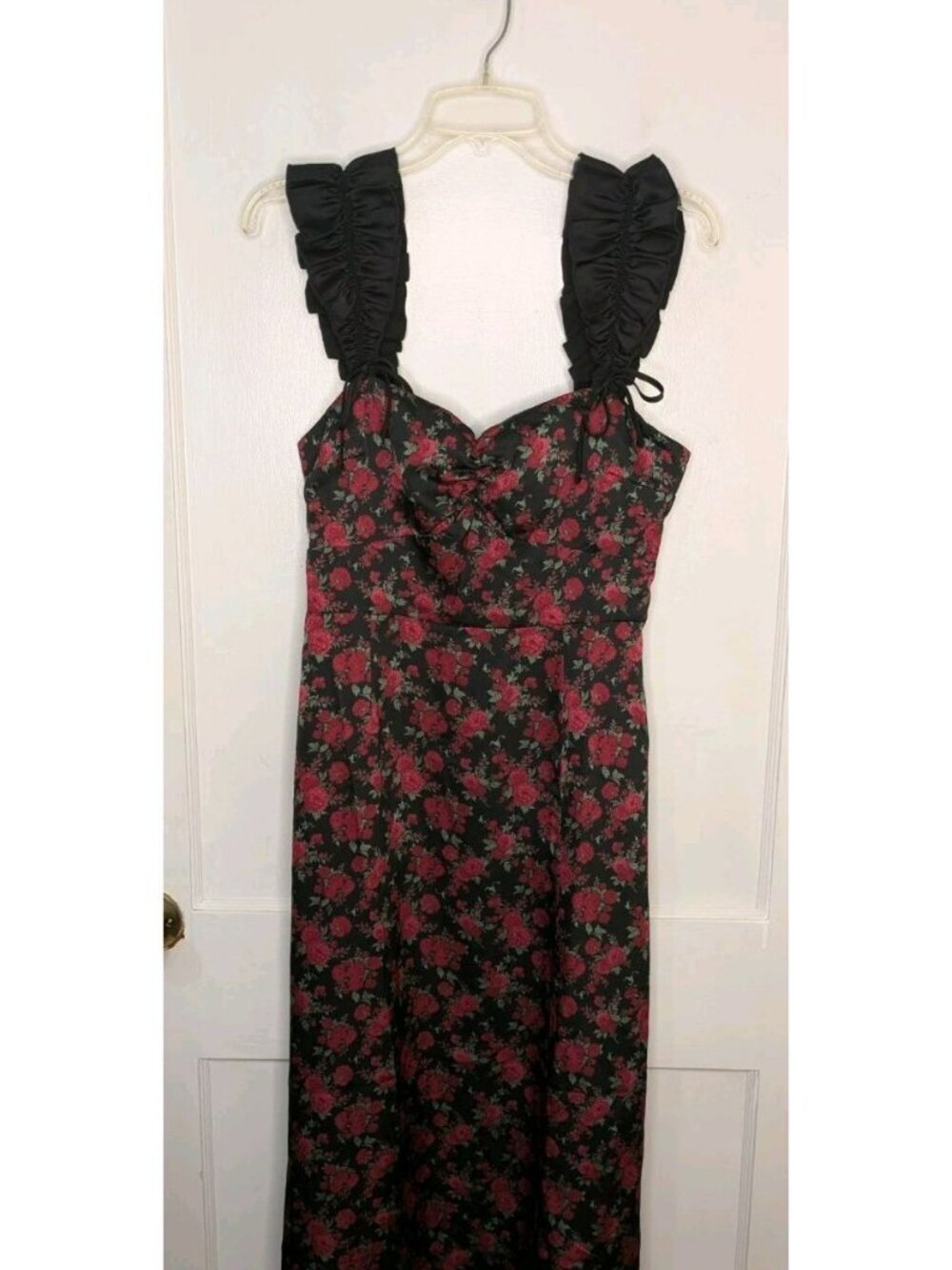 Francesca's Melissa Floral Satin Midi Dress NWT Black Red Rose Bows Size M